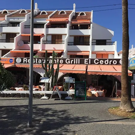 Parque Santiago 2 410 アパート